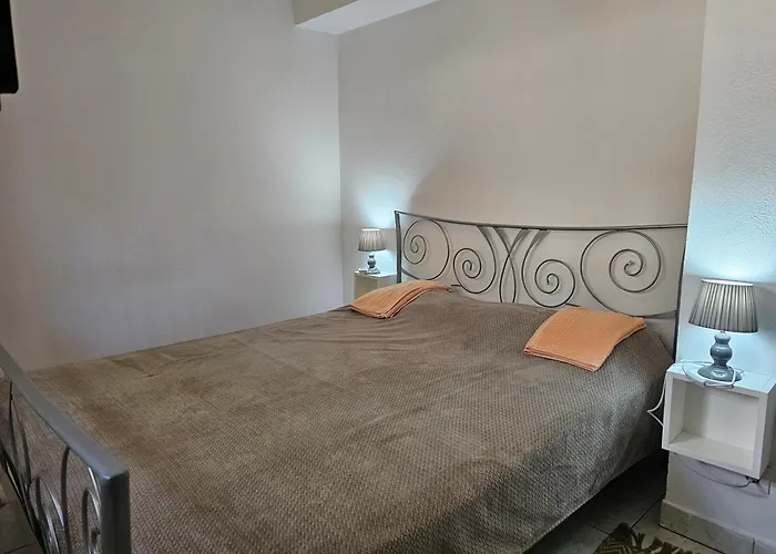 Vila Mediteranea Direct At The Sea