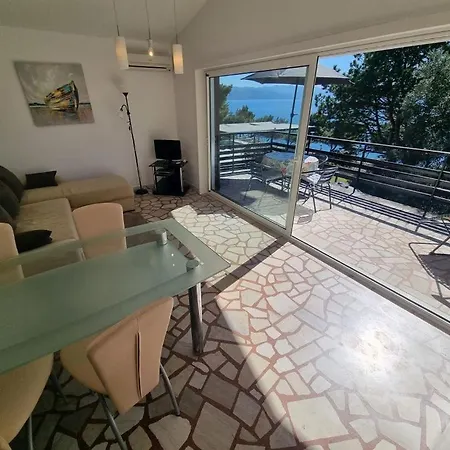 Villa Mediteranea Direct At The Sea Novi Vinodolski